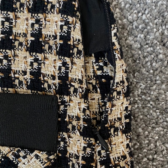 XS Zara patterned skirt with buttons - Picture 8 of 9